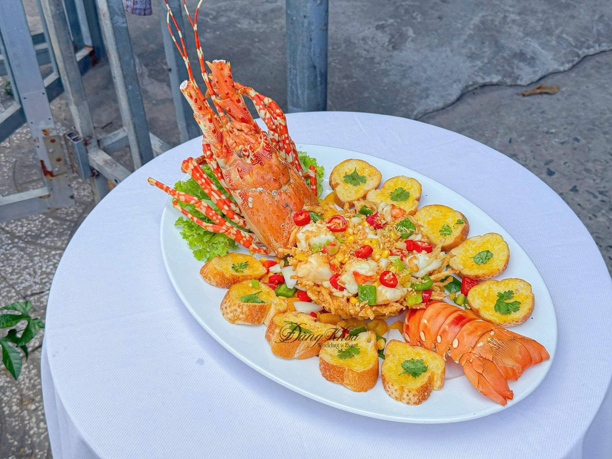 Các Yêu Cầu Phát Sinh và Dịch Vụ Đi Kèm