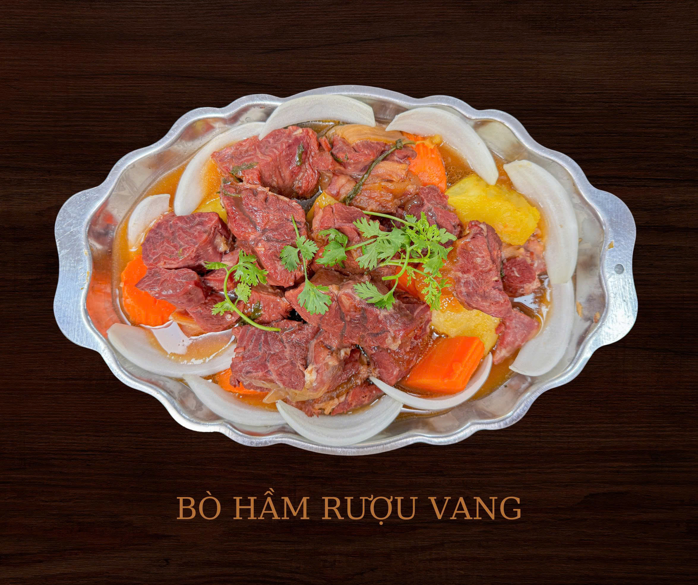 Ai Nên Lựa Chọn Dịch Vụ Nấu Tiệc Cưới Trọn Gói?